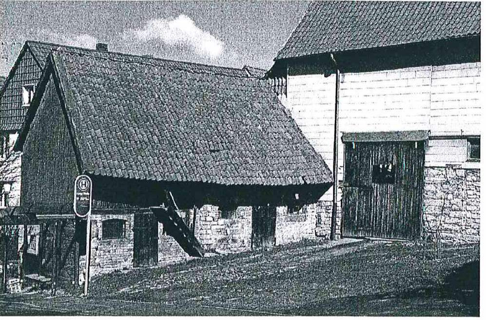 Historisches Schwarzweißfoto des Gebäudes Lange Straße 23